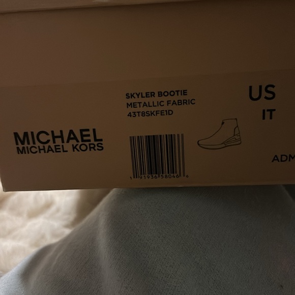 Women’s Bootie Michael Kors size 8 Blue New - Picture 7 of 7